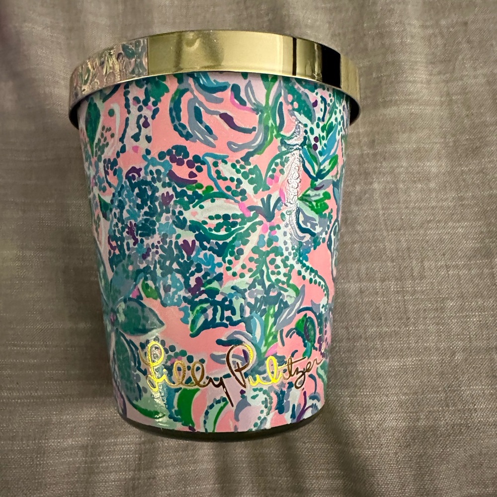 Lilly Pulitzer printed 8 oz. Candle - New